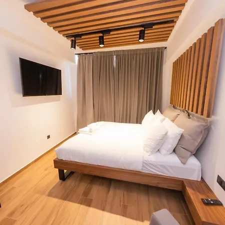 Centrally Elegant By Acropolis Bed & Breakfast